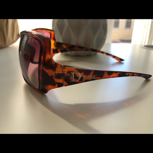 Christian Dior Sunglasses - Picture 5 of 14